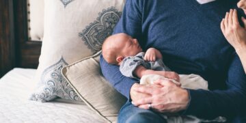 Essential Tips on How to Care for a Newborn at Home: Your Complete Guide