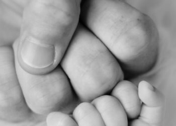 Mastering the Basics of First Week Newborn Care: Essential Tips for New Parents