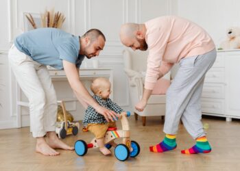 Top 10 Mistakes to Avoid: First Time Parent Guidance Every New Mom and Dad Needs